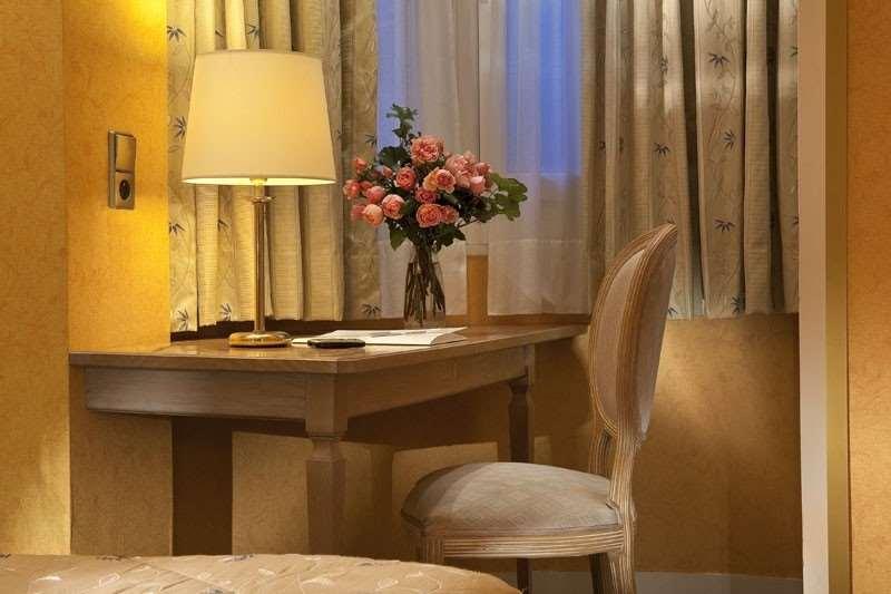 Cecilia Arc De Triomphe Hotel París Habitación foto